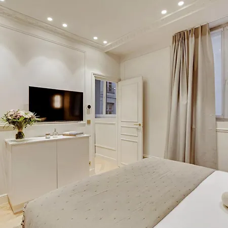 Maison Galante's With Services In Louvre - Rue Des Dechargeurs Апартаменты