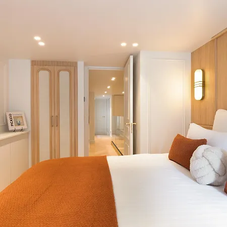 Maison Galante's With Services In Louvre - Rue Des Dechargeurs * Paris