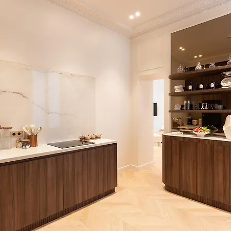 Апартаменты Maison Galante's With Services In Louvre - Rue Des Dechargeurs Париж