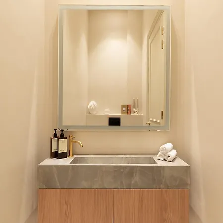 Maison Galante's With Services In Louvre - Rue Des Dechargeurs *