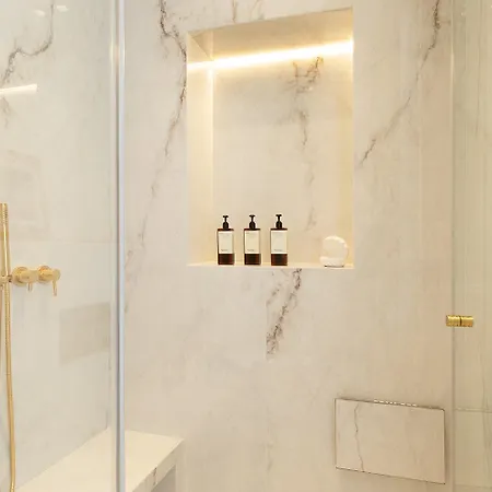 Maison Galante's With Services In Louvre - Rue Des Dechargeurs