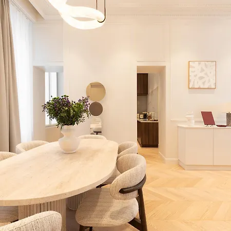 Maison Galante's With Services In Louvre - Rue Des Dechargeurs Lejlighed