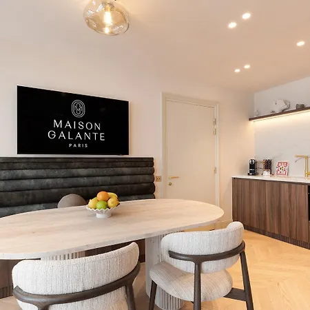 Maison Galante's With Services In Louvre - Rue Des Dechargeurs